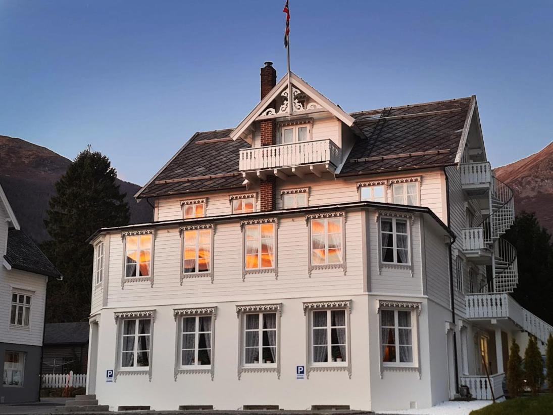 Sylte Hotell, Valldal Esterno foto